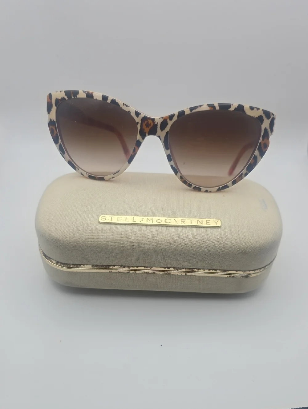 Stella McCartney Leopard Print Cat Eye Sunglasses - Beige Brown